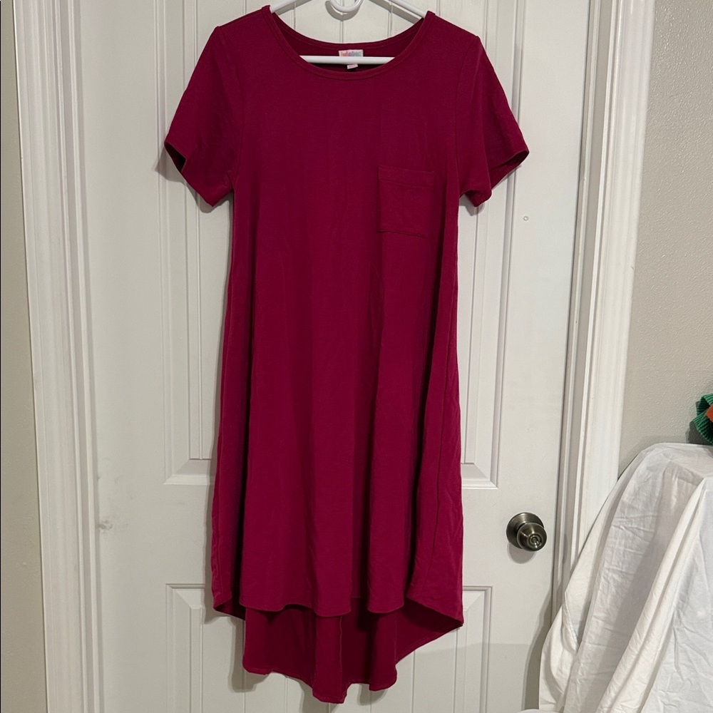 LuLaRoe Short Sleeve High-Low Pocket Dress in Deep Raspberry